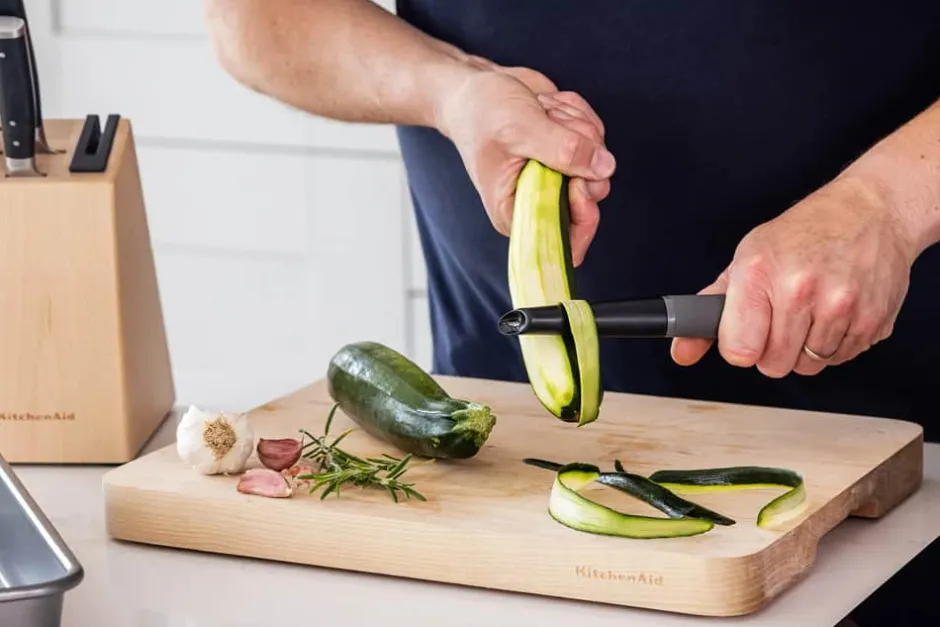 KitchenAid Coreline Soft Grip Skrællekniv* Grøntsags- Og Kartoffelskrællere