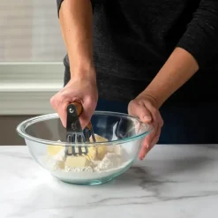 Nordic Ware Dejmixer* Bageredskaber