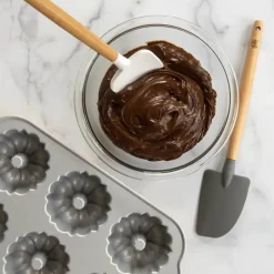 Nordic Ware Dejskraber - 2 stk.* Bageredskaber
