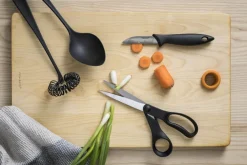 Fiskars Essential Universalsaks* Sakse