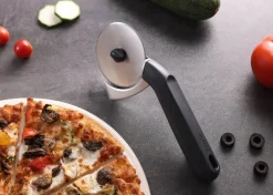 Zyliss Pizzaskærer* Pizza- Og Pastaudstyr